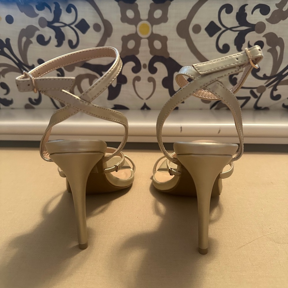Lulu's Gold Strappy Heels - Picture 4 of 6
